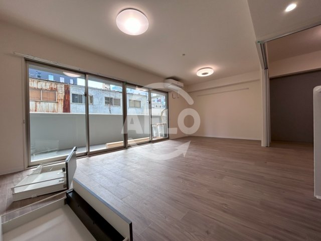 居室・リビング　ラフェリーチェ難波　リビング