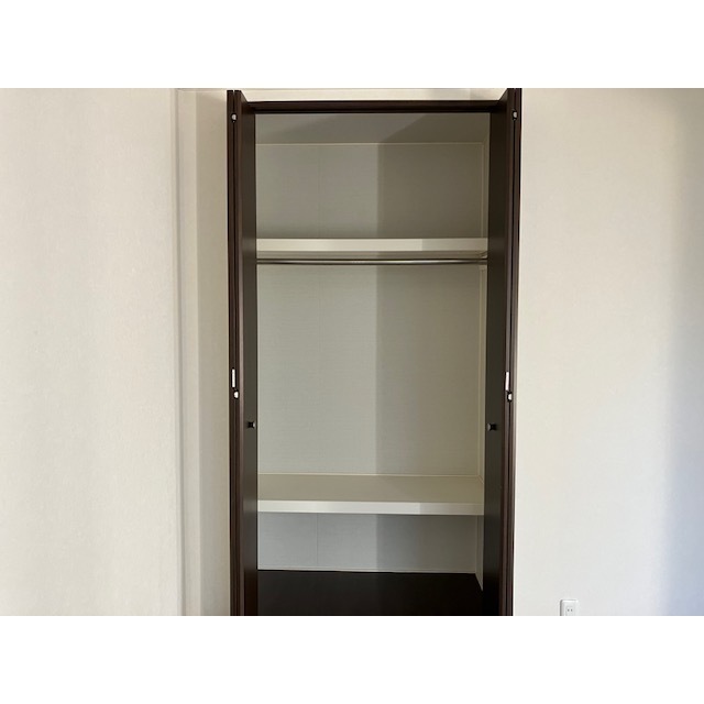 収納　西側洋室