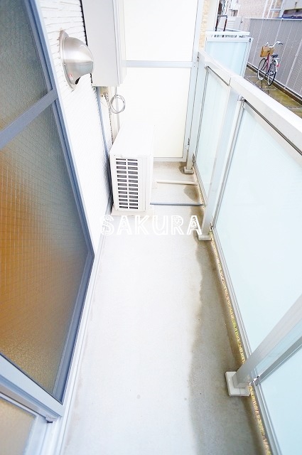 バルコニー　暖かな日差しのふりそそぐバルコニー♪