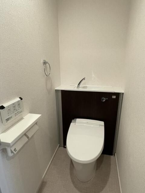 トイレ　ゆったりとした空間のトイレです