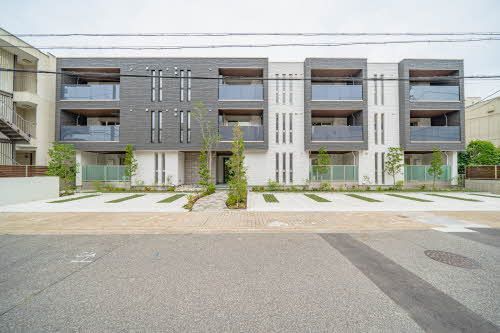 建物外観　重厚感のあるベレオです。