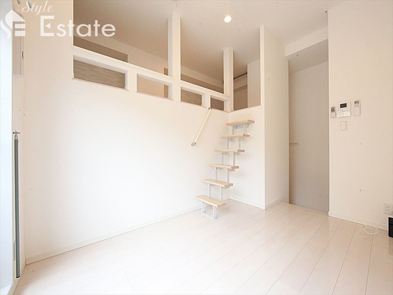 居室・リビング　内装