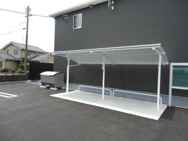 その他共有部分　外観写真（昼）です。