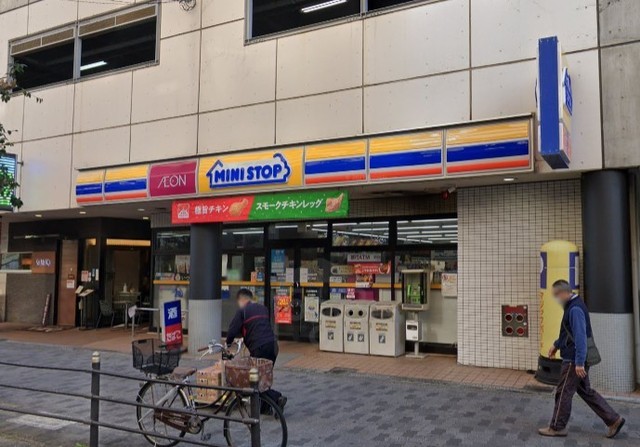 コンビニ　ミニストップ　東三国（コンビニ）まで824m