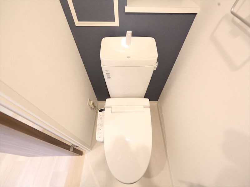 トイレ　温水洗浄暖房便座付トイレ