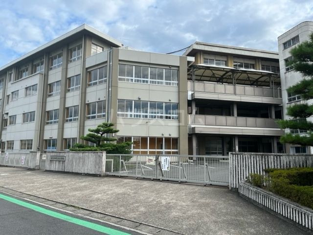 小学校　長久手市立北小学校（小学校）まで542m