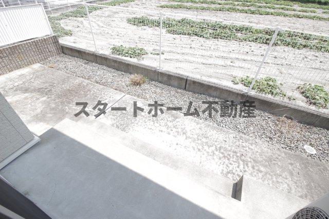 庭　お庭で自由な時間を過ごせます