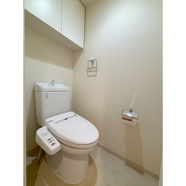 トイレ　※写真は同タイプ住戸です。