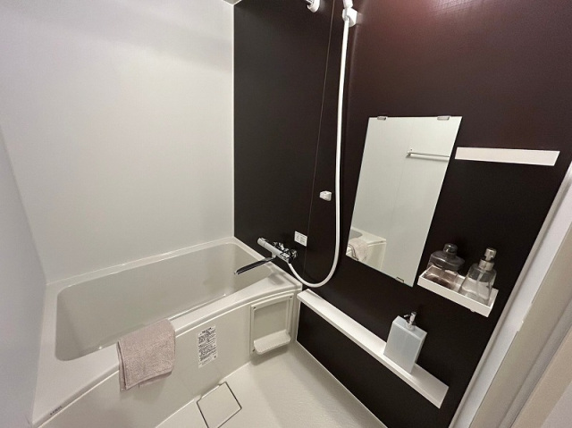 バス・シャワールーム　浴室乾燥機付きのお風呂です♪