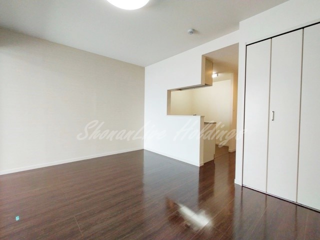 居室・リビング　フローリング仕様の洋室♪