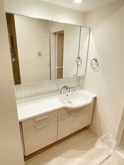 洗面設備　同仕様