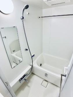 バス・シャワールーム　画像反転タイプ。