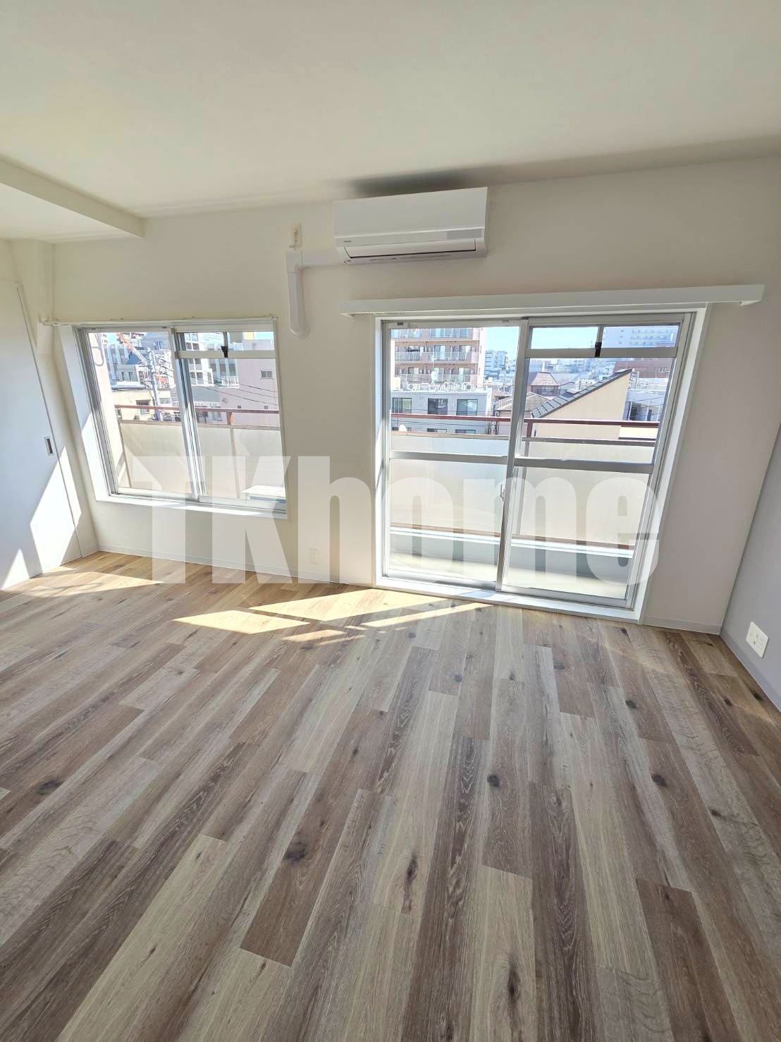 居室・リビング　広い洋室！約１０帖☆