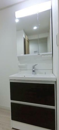 洗面設備　身支度に嬉しい独立洗面台