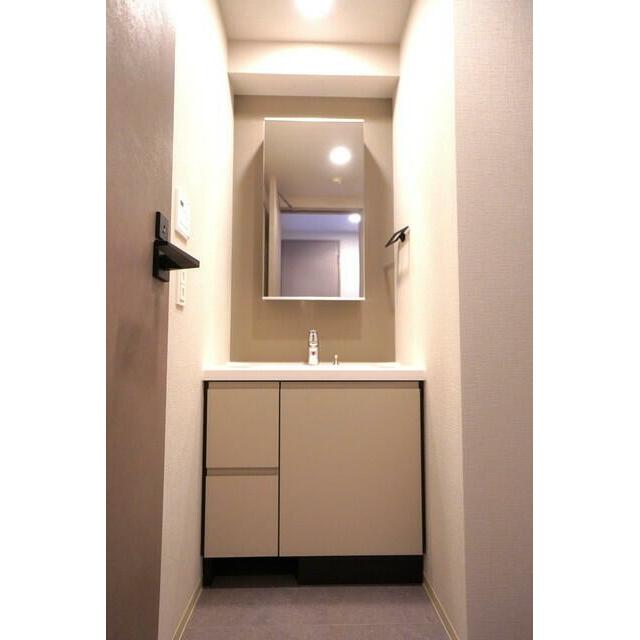 洗面設備　※写真は同タイプ住戸です。