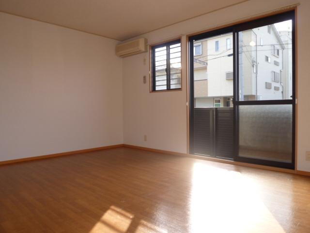 居室・リビング　日当たり良好♪