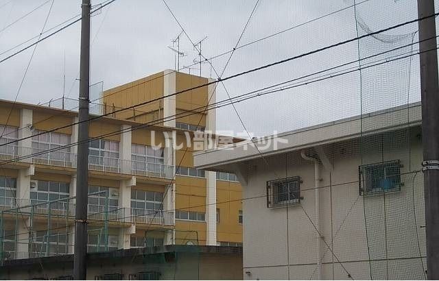 中学校　今治市立立花中学校（中学校）まで353m