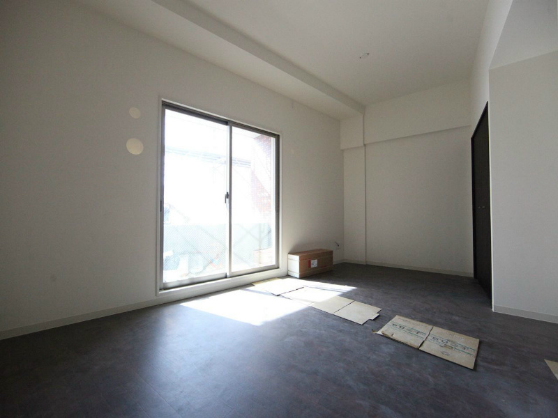 その他部屋・スペース　洋室13.6帖　エアコン完備　南面バルコニー