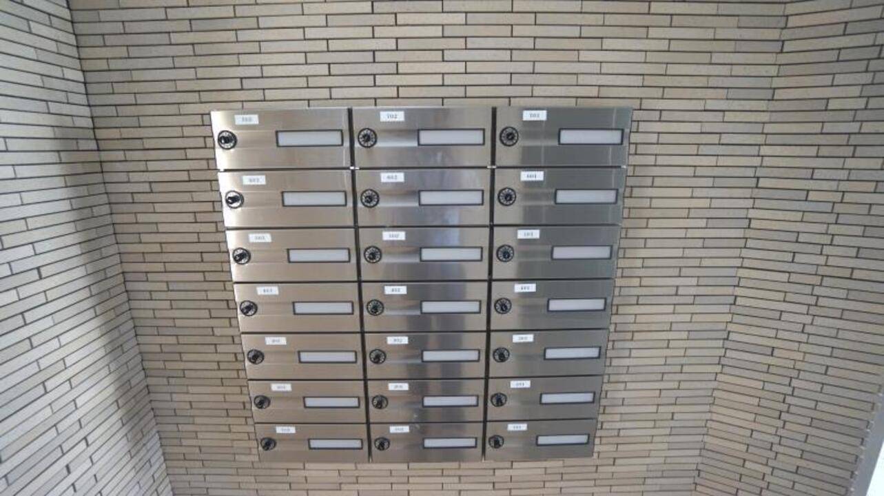 エントランス　メールBOX