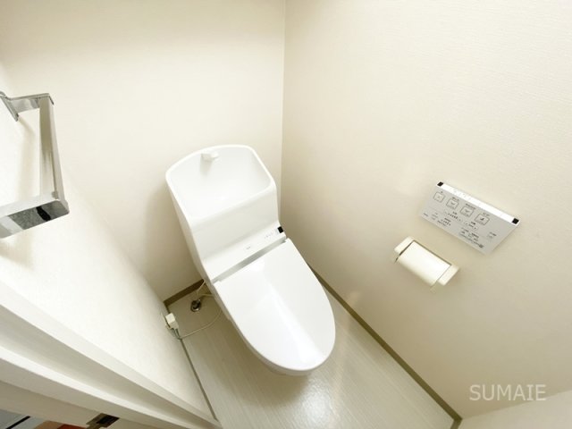 トイレ　洗浄便座付きです！