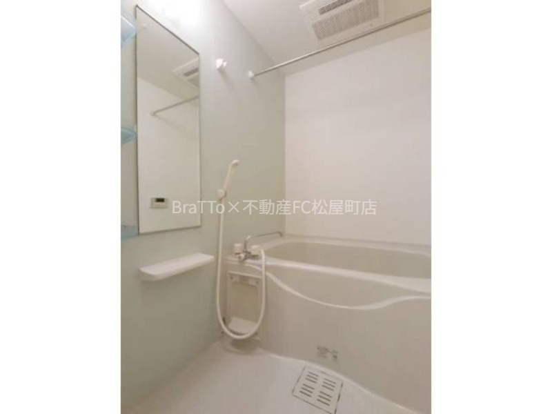 バス・シャワールーム　バス（浴室乾燥機・追い炊き機能付き）