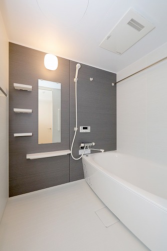 バス・シャワールーム　※別部屋のため、参考画像です。