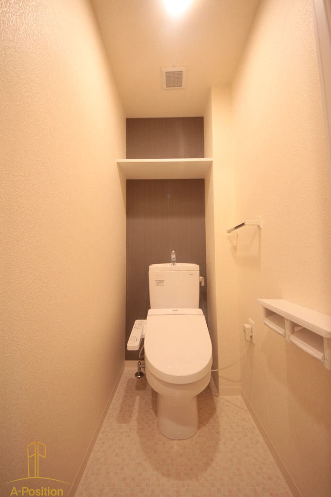 トイレ　LOWLANDS西天満