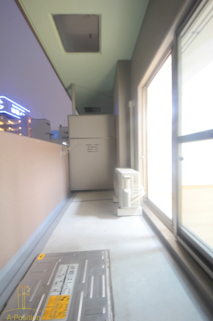 バルコニー　LOWLANDS西天満