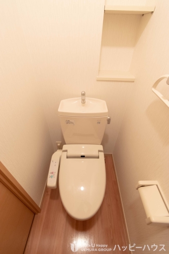 トイレ　退去前の部屋の為、類似のお部屋でございます。