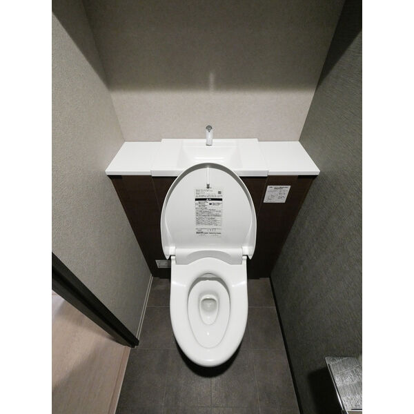 トイレ　※別室の参考写真の為、現況優先です。