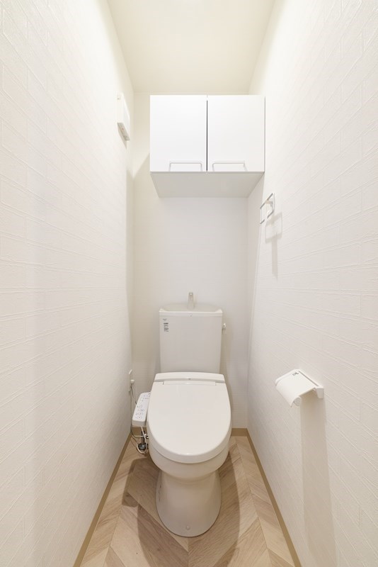 トイレ　トイレは快適な温水洗浄便座付き