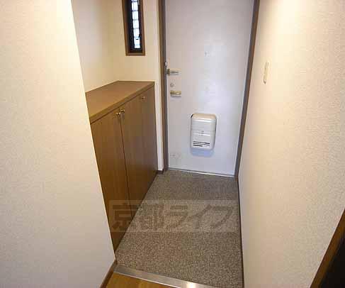 玄関　靴箱もあり玄関も広々！