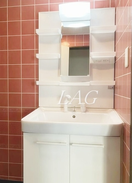 洗面設備　洗面台です。