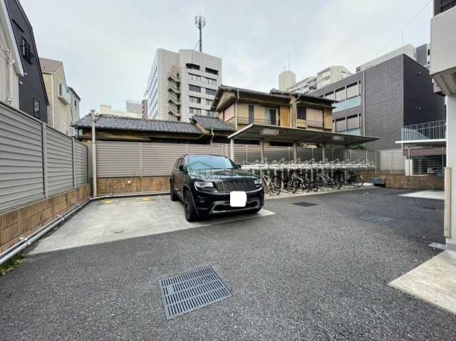 駐車場　PREMIUM　CUBE　G　駒澤大学