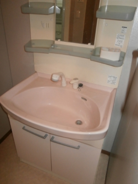 洗面設備　洗髪洗面化粧台あり