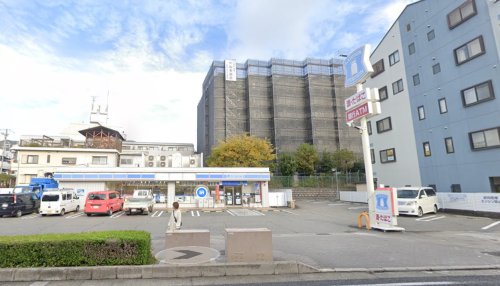 コンビニ　ローソン 岩屋中町二丁目店（コンビニ）まで450m