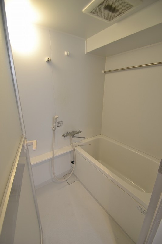バス・シャワールーム　広めのバススペース