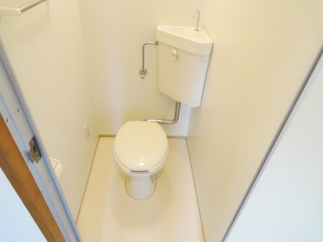 トイレ　同物件別号室