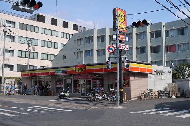 コンビニ　デイリーヤマザキ 市川南3丁目店（コンビニ）まで379m