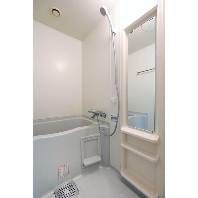 バス・シャワールーム　※別部屋参考写真