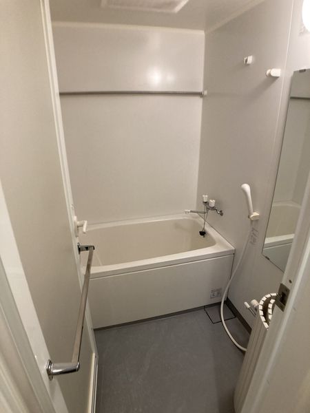 バス・シャワールーム　バスルーム