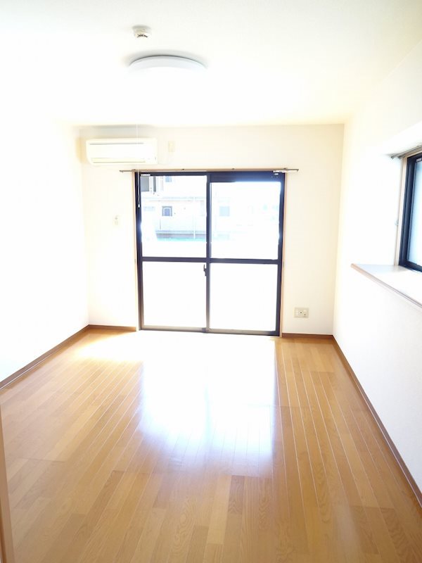 居室・リビング　天井照明器具は設備ではありません