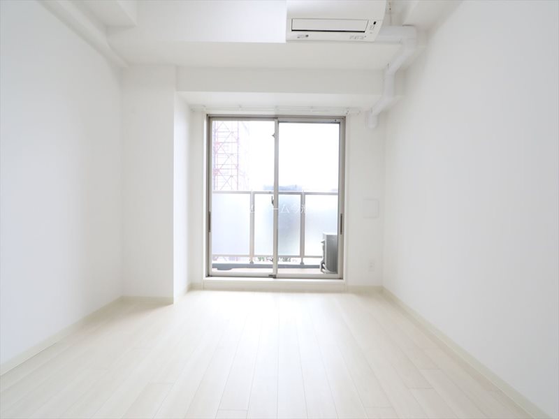その他部屋・スペース　洋室6.0帖　エアコン完備　バルコニーに面しています