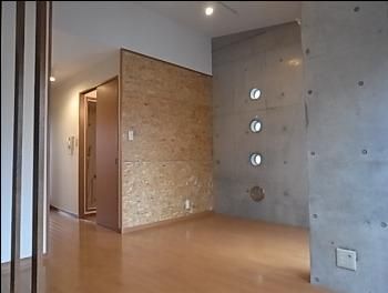 居室・リビング　２面採光の明るいお部屋