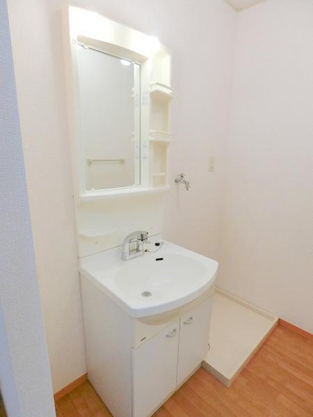 洗面設備　写真は別のお部屋のイメージです。現状優先。