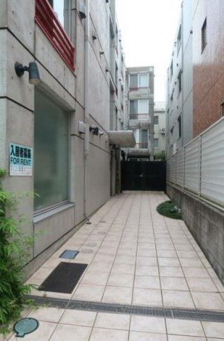 エントランス　毎日通るエントランスはこのようになっています