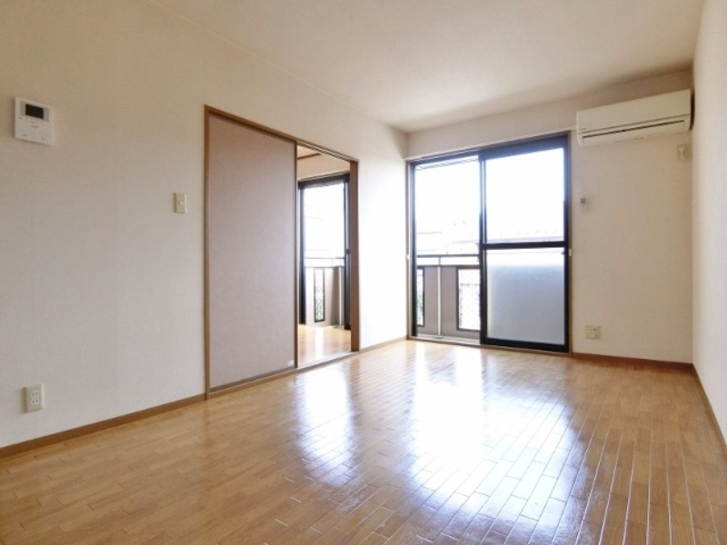 居室・リビング　図面と現状に相違がある場合には現状を優先