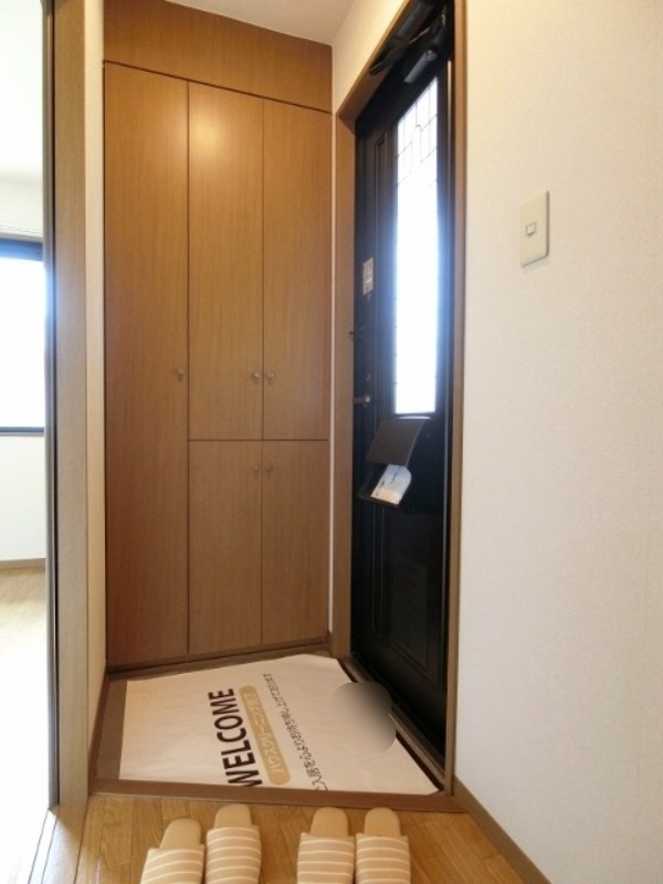 玄関　図面と現状に相違がある場合には現状を優先