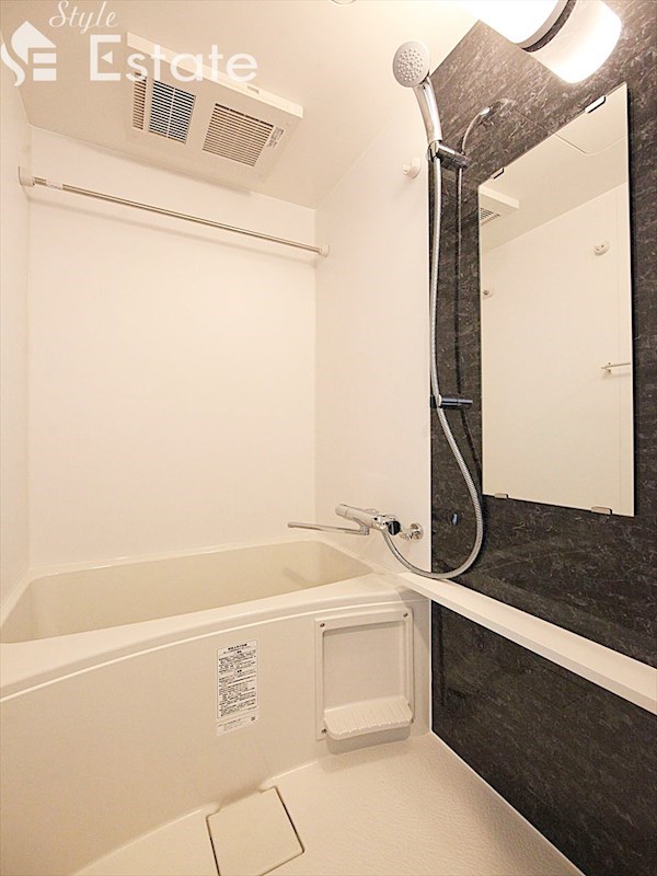 バス・シャワールーム　バスルーム