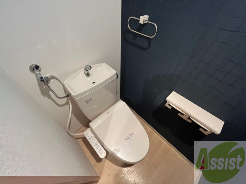 トイレ　トイレです。ウォシュレット付を探している方、おすすめです。